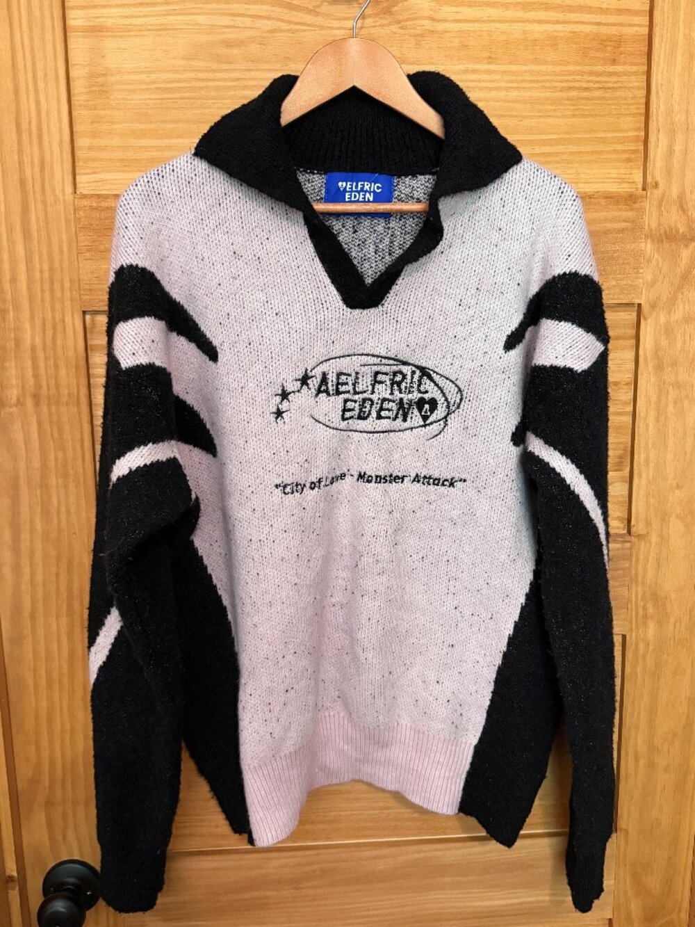 Aelfric Eden City of Love Monster Attack Oversized Pink Black Sweater size S